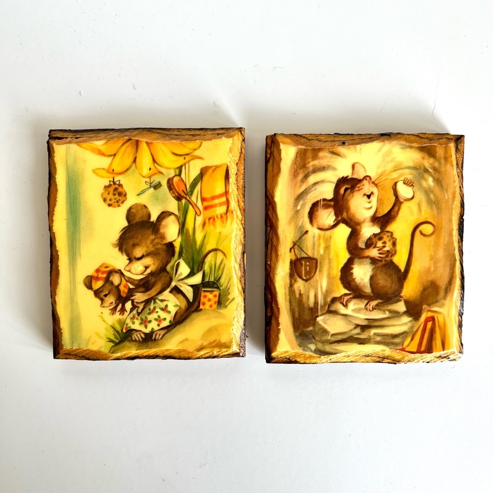 2 Piece Vintage Kitchy Coby Mouse Mice At Home Paintings On Wood Wall Plaque